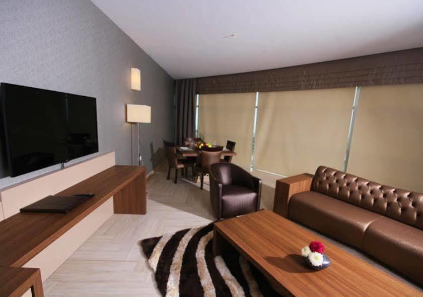 Titanic Hotel & Spa Sulaymaniyah Exterior photo Suite