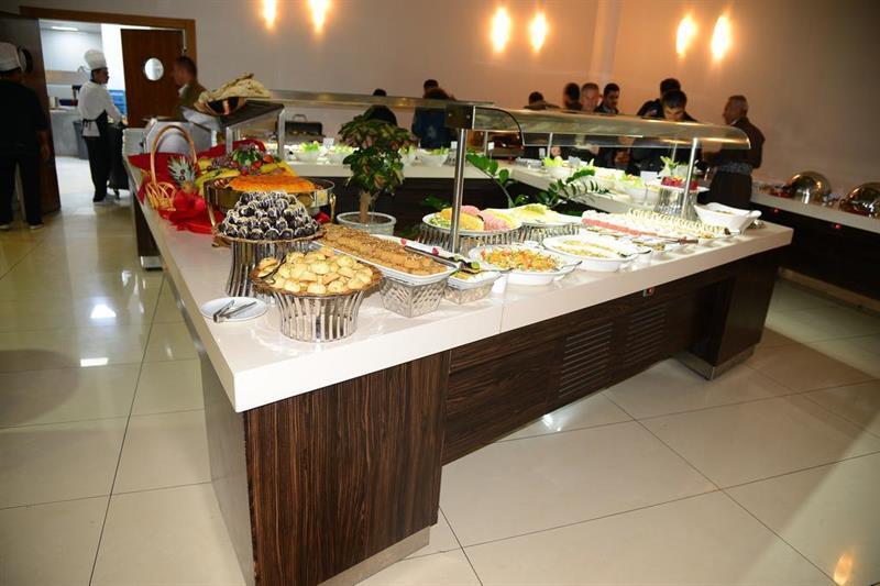 Titanic Hotel & Spa Sulaymaniyah Exterior photo A salad bar
